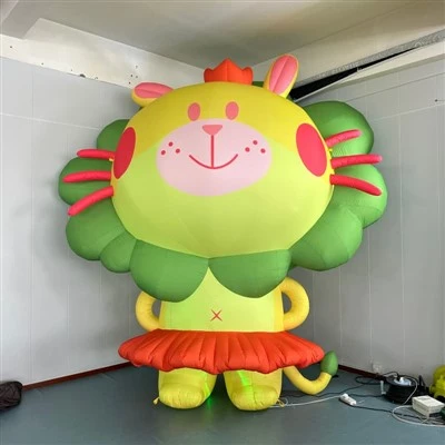 Nydelig tegneserie Løvenes Konge oppblåsbar maskot